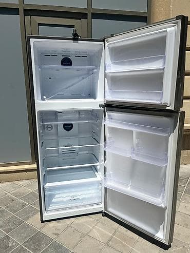teka: Samsung iki qapılı soyuducu (üstdə dondurucu, altda soyuducu) - Rəng — 2