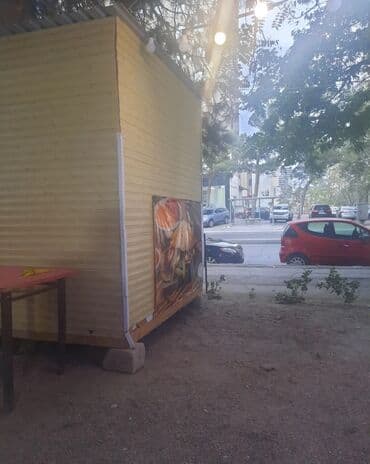 xacmazda dasinmaz əmlak: 2×2(4 kvadrat) təmirli əla vəziyyətdədir.Köşk kimi yığdırmışdım lazım — 1