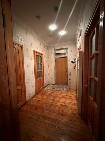 əmircan qəsəbəsi: Bakı, Bakıxanov qəs., 3 otaqlı, Köhnə tikili, m. Neftçilər, 70 kv. m — 6