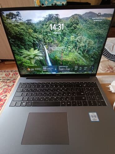 железный диск на 16: HUAWEI MateBook D16
yeni — 2