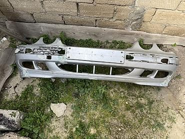 Ön, Mercedes-Benz W210 dörd göz