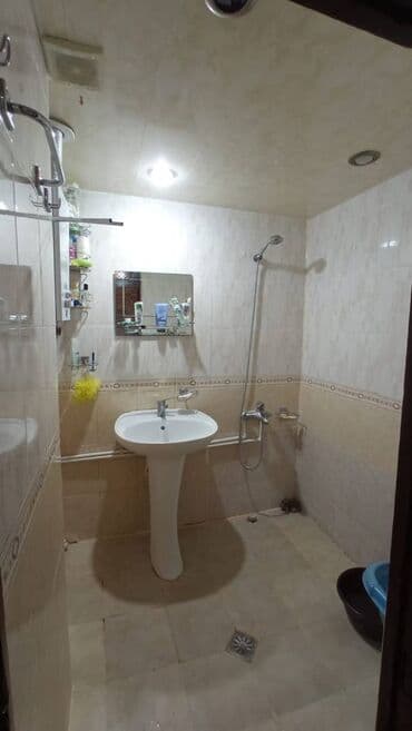 ist petrol tbilisi prospekti: Bakı, 5 otaqlı, Köhnə tikili, m. Əhmədli, 120 kv. m — 7