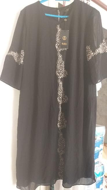 libas: Qadın paltarı – SARA brendi - Rəng: qara - Dizayn: ön hissədə şaquli — 1