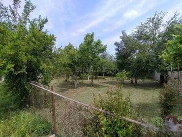 Qarajlar: 3 otaqlı, 70 kv. m, Təmirsiz — 2