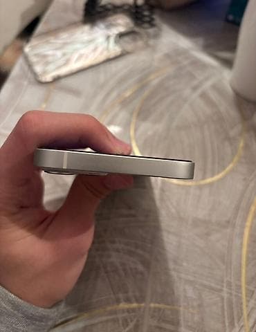 Аудиотехника: IPhone 13, 128 ГБ, Битый, Беспроводная зарядка, Face ID — 2