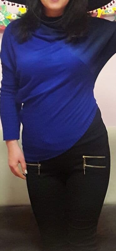 ağ qadın köynəyi: Красивая кофта.Носила мало,в идеальном состоянии.Размер 42 — 1