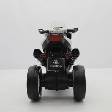 7 yaş: 3 - 7 yaş uşaqlar üçün BMW R1200 RT motosikleti. Fərdi idarəetmə — 5