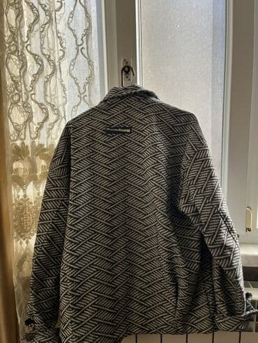 Paltolar: Qadın üçün naxışlı jaket - Model: düyməli üst geyimi (şəkildəki kimi — 2