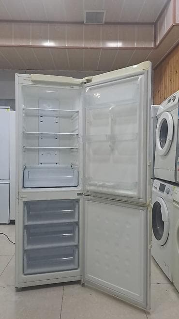kamer: 2 qapılı Samsung Soyuducu Satılır, rəng - Ağ — 1
