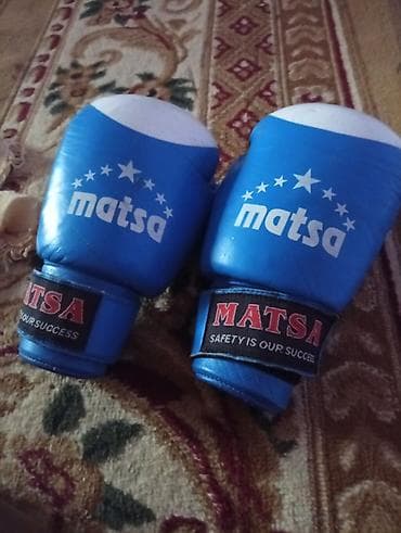 Спорт и хобби: Matsa boks əlcəkləri – mavi rəng, üst hissəsi ağ detallı. - Marka — 1