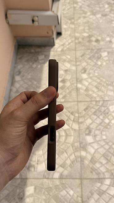 15 pro max kabro: İphone 16 pro max üçün kabro Telefonun arxa tərəfinin cızılmalardan — 2
