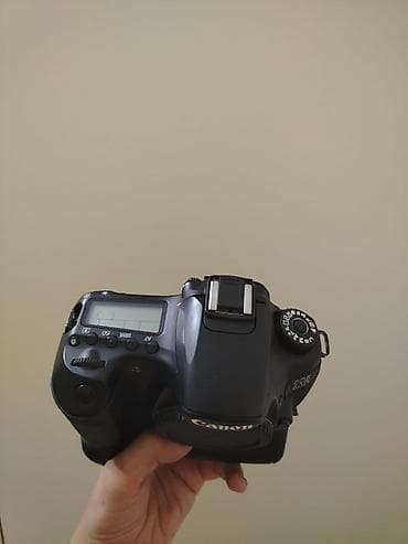 eos 60d: Canon 60 de 
baterya qirib 
çantası . 20.ka probeqi var — 5
