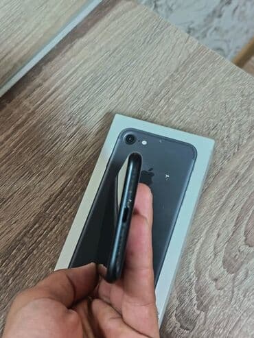 поясная машина бу: IPhone 7, 32 ГБ, Черный, Отпечаток пальца, Face ID — 2