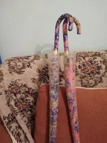 Zontikler. ikisi - 12 manat