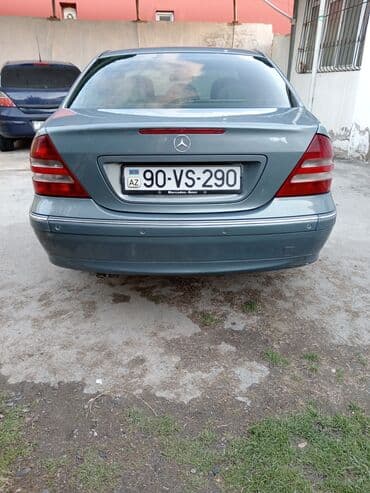 e 200: Mercedes-Benz 200: 1.8 l | 2006 il Sedan — 5