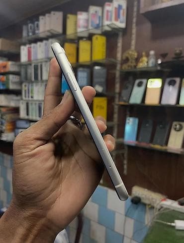 iphone 11 2 ci el fiyatları: IPhone 11, 128 GB, Ağ, Zəmanət, Face ID, Sənədlərlə — 3