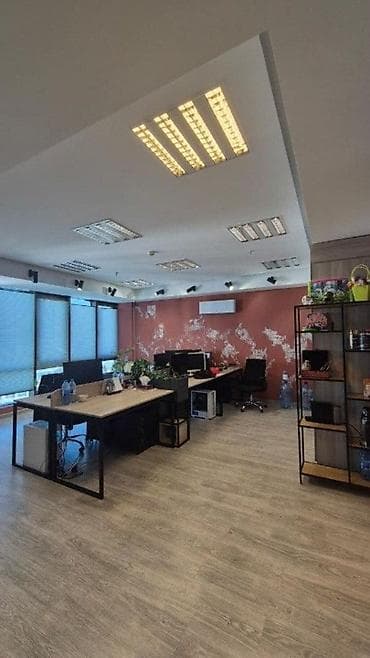 аренда под офис: İcarəyə verilir 3 otaqlı ofis 70 m², 28 May m. Daha 7 şəklə bax — 8