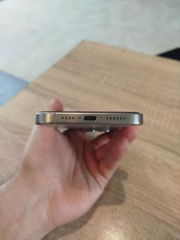 mac pro: IPhone 15 Pro Max, 256 GB, Natural Titanium — 5