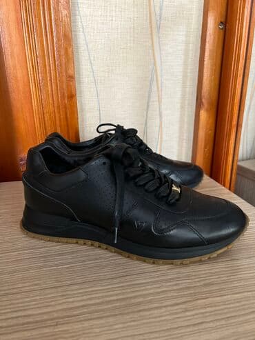 krassovkalar: LOUIS VUITTON krossovkasi teze kimi yarsinnan az giymete ölcusu 41 — 5