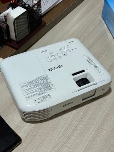 epson l805: Proyektor Epson — 1