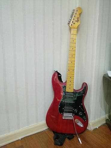 elektro akustik gitara: Elektron gitara, 6 sim, İşlənmiş — 3