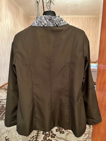 женские утепленные плащи: Plaw 42-44-46 razmere gedir 15azn satilir qolunu qatdalamaqda olur — 2