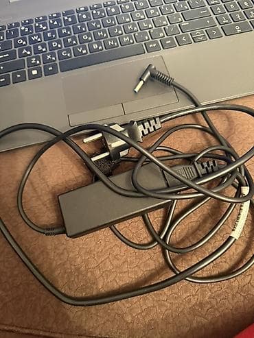 klaviatura notebook: HP noutbuk Xüsusiyyətlər: - Ekran: 15.6" (parlaq, nazik haşiyəli — 4