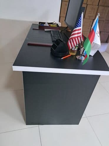 müdir üçün hədiyyə: Ofis dəsti mebeli satılır. 650 azn Real alıcıya endirim olacaq. Ofis — 14