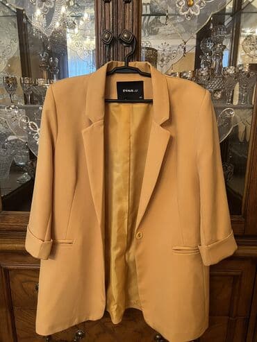 cins pencekler: Qadin kostyumu 10 azn — 2