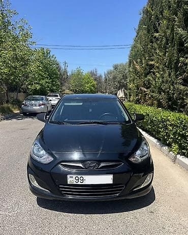 m365 pro scooter: Hyundai Accent: 1.6 l | 2012 il Sedan — 3