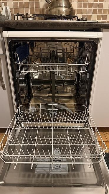 qaz sobalar: Qabyuyan maşın Indesit, Tam qabaritli (60 sm.), Ayrıca dayanan — 3