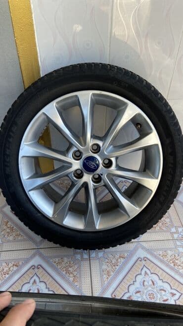 moped təkər: Колесо Ford 225 / 50 / R 17, 5 Болтов — 6
