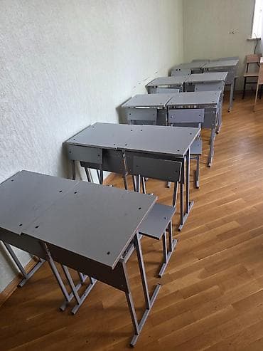 uşaq stullari: İşlənmiş, Dördbucaq masa, 12 stul — 1