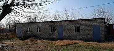 zaqatala qaqarin satilan evler: 3 otaqlı, 126 kv. m, Orta təmir — 9