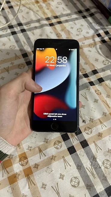 filter su: IPhone 7 Plus, 128 GB, Jet Black, Barmaq izi — 1