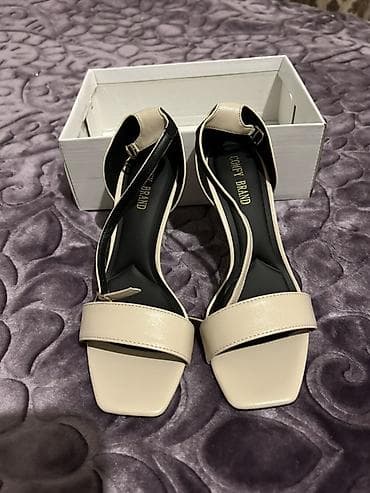 Basanoşka və səndəllər: Ölçü: 37, rəng - Bej, Yeni — 2