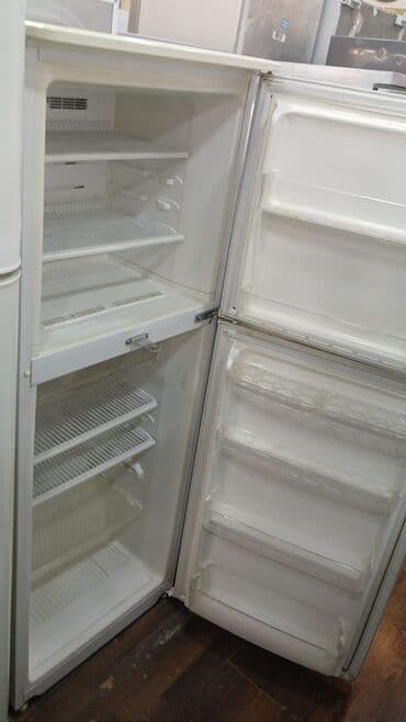 bizon soyuducu: İki qapılı soyuducu - Üstdə dondurucu bölmə, altda soyuducu kamera - — 2