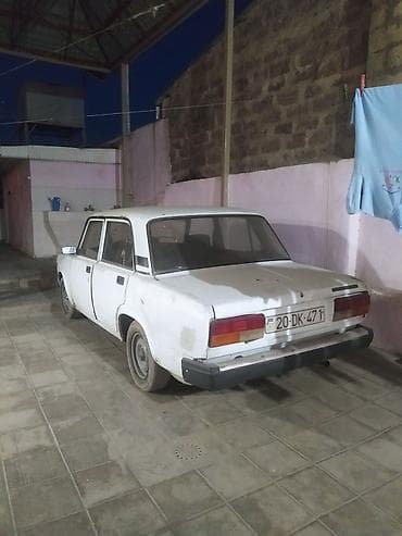 07 satılır: VAZ (LADA) 2107: 1.6 l | 2002 il Sedan — 4
