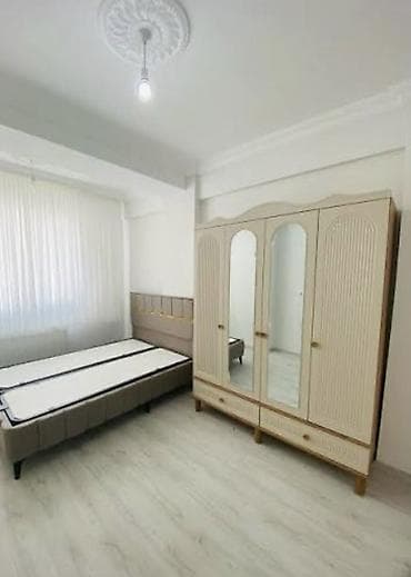 3 otaqlı, 145 kv. m — 2