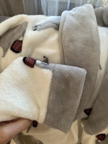 Üst geyimləri: Uşaq üçün yumşaq xalat - Material: qalın, tüklü mikrofiber/flanel — 2