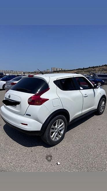 qizdirci: Nissan Juke 2013. Servis orjinal ağ rəng, şəhər üçün kompakt — 1