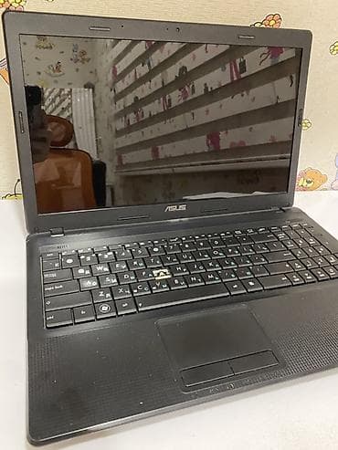 Noutbuk və netbuklar: ASUS noutbuk adapteridə varköhnədir biraz donur isteyene endirimdə — 1