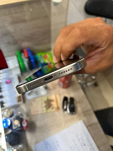 iphone 5 plus: IPhone 15 Pro Max, 256 GB, White Titanium, Face ID — 3