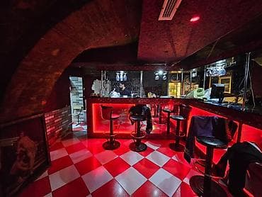 bar: Satılır: Tam avadanlı bar interyeri və mebel dəsti Xüsusiyyətlər: - U — 1