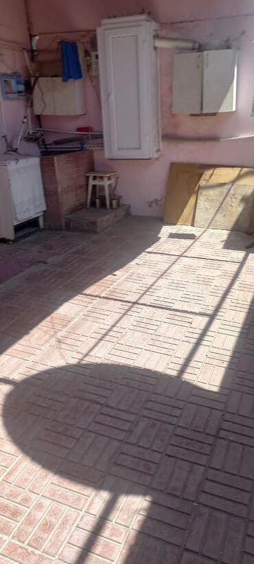 sumqayit bina evi: Xırdalanda 5 nömreli məktəbin yanında olan 5 mərətbeli binain 6 daş — 2