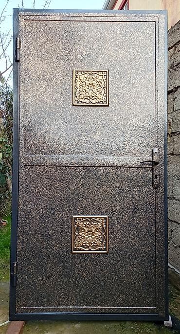 qapi avropa: Eni 1.05 hündüru 2.07 çölə sola acilir — 1