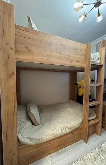 usag carpayisi: İki mərtəbəli taxta çarpayı - Material: isti tonlarda təbii ağac — 2