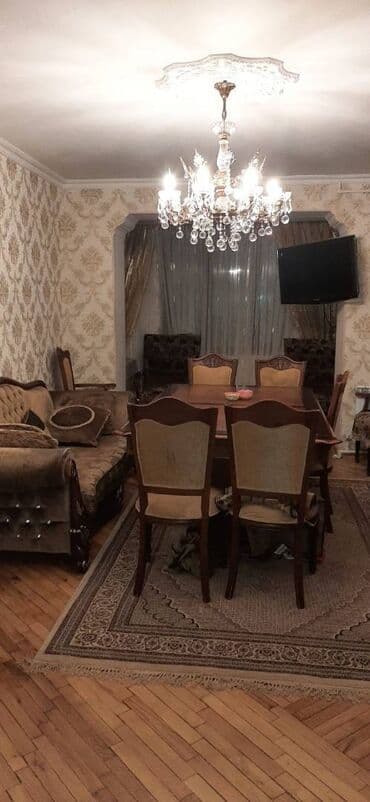 ağdaşda ucuz ev: Bakı, 3 otaqlı, Köhnə tikili, m. Xalqlar Dostluğu, 73 kv. m — 3