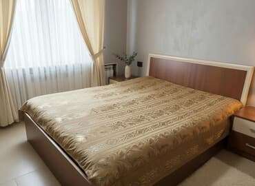 продажа постельного белья: Для кровати Новый С ворсом цвет - Золотой Покрывало, Самовывоз — 1