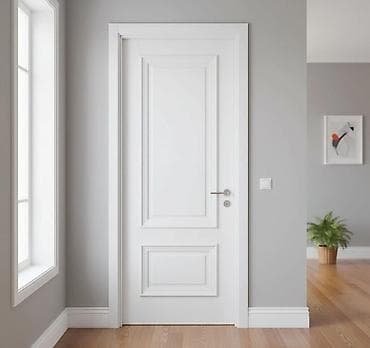 ceviz: Ağ rəngli interyer qapısı - Klassik panelli dizayn: mərkəzdə iri — 1